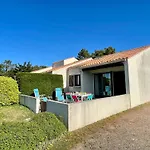 Vakantiehuis Maison Confortable A 300m De La Des Dunes Avec Jardin Et Parking Prive - Fr-1-231-188